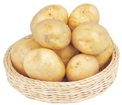 Seosan (2017) — Harvested potatoes in basket. Smooth, clean skin, firm texture. Taste described as reminiscent of pre-chemical-fertilizer era (1960s flavor).